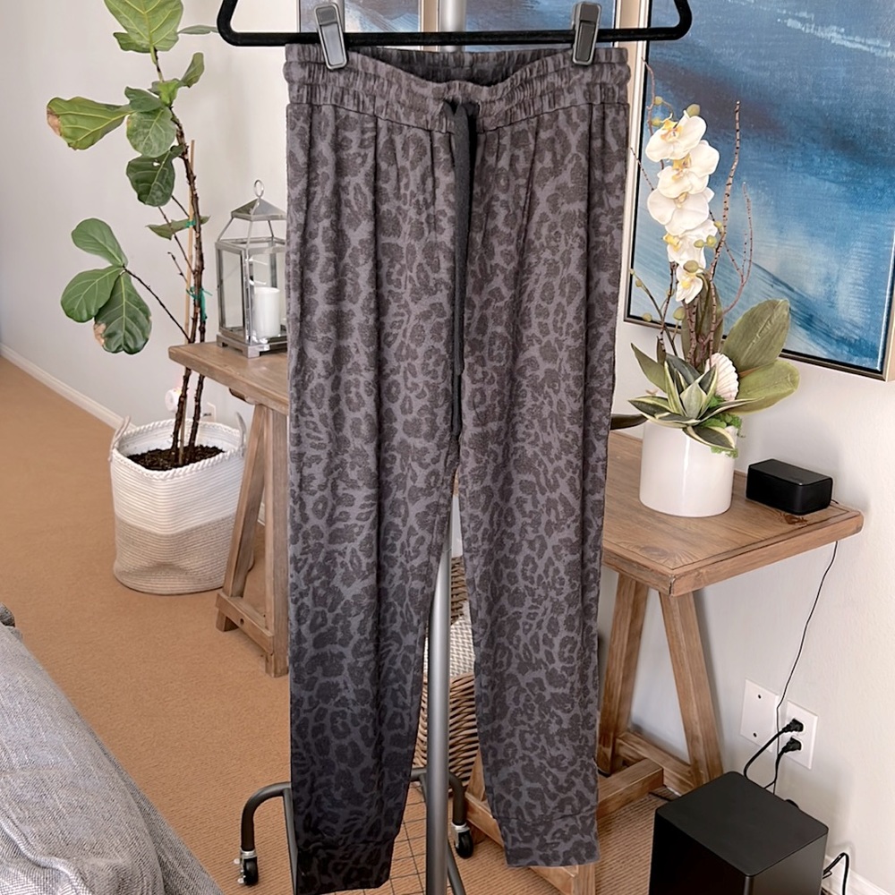 LNA Brushed Animal Print Jogger. Sz S